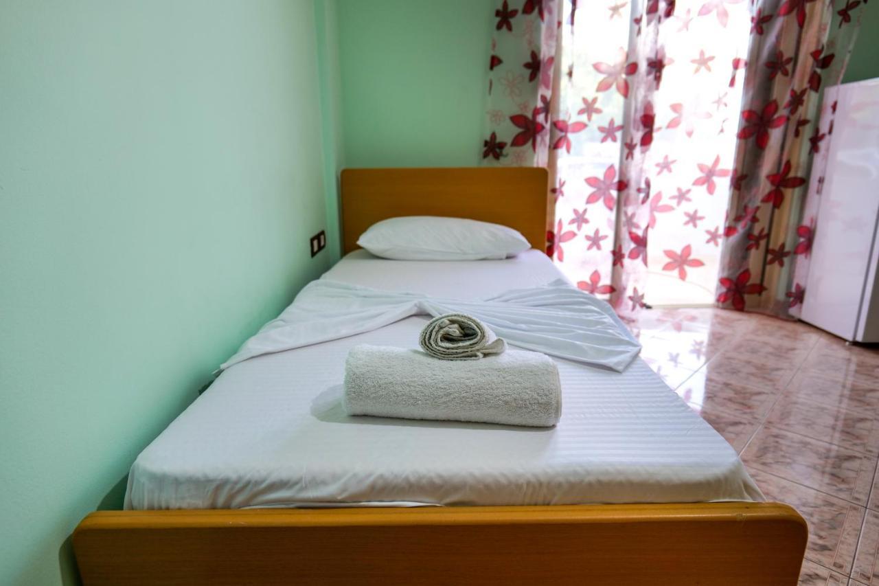 Rei Apartments Sarandë Buitenkant foto