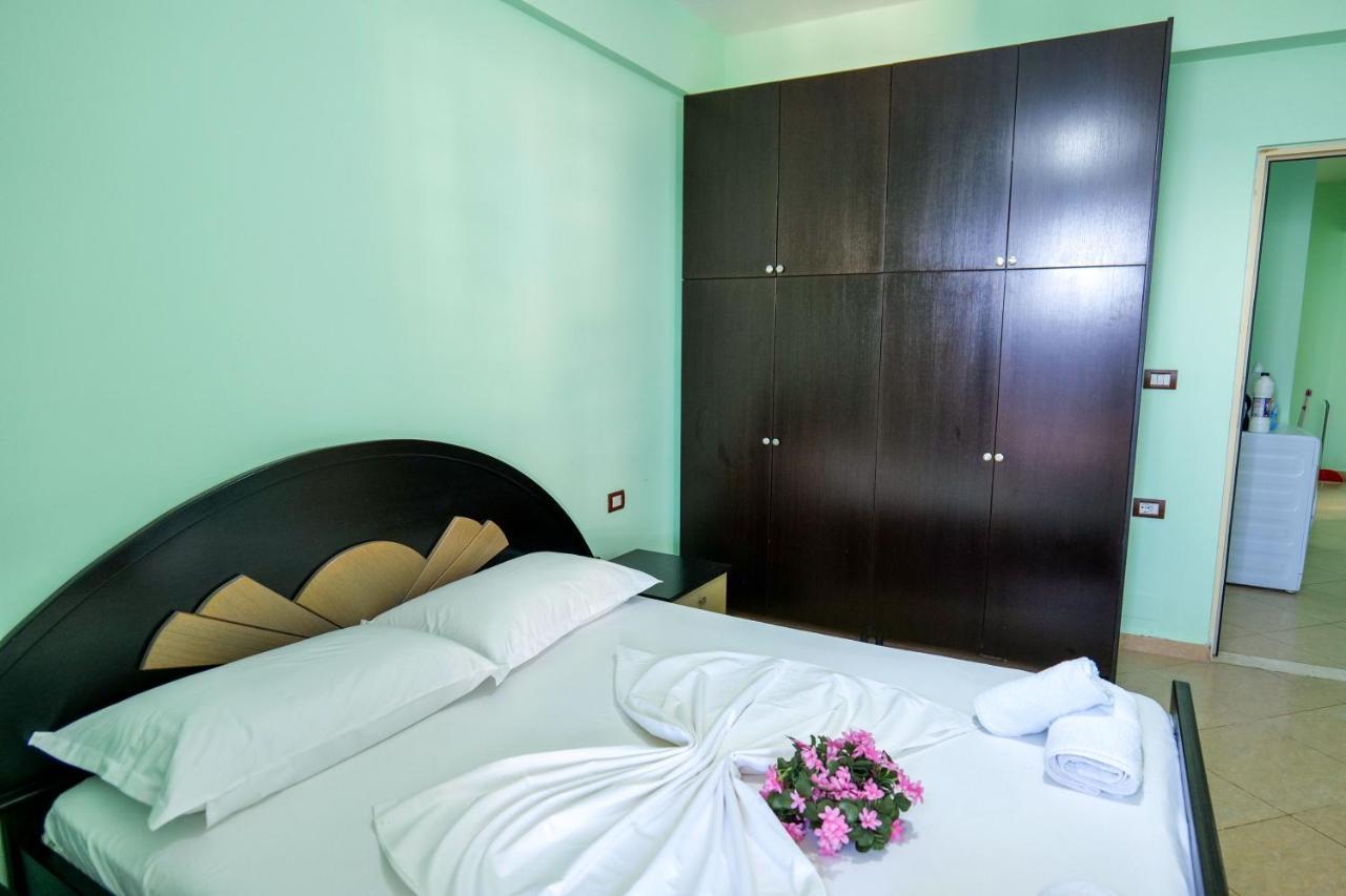 Rei Apartments Sarandë Buitenkant foto