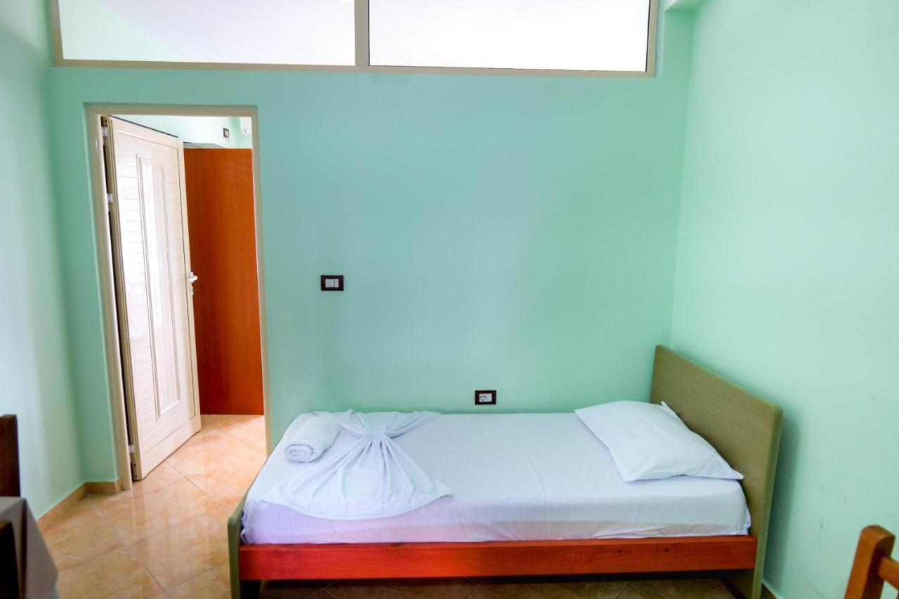 Rei Apartments Sarandë Buitenkant foto