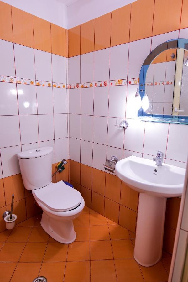 Rei Apartments Sarandë Buitenkant foto