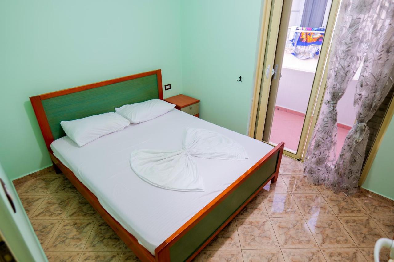 Rei Apartments Sarandë Buitenkant foto
