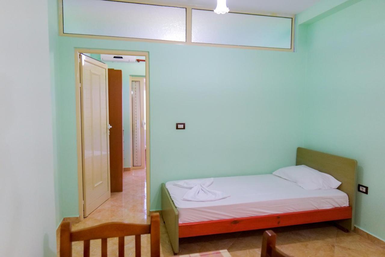 Rei Apartments Sarandë Buitenkant foto