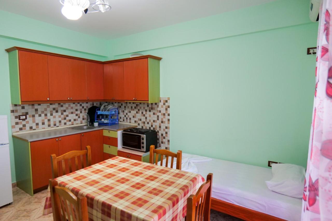 Rei Apartments Sarandë Buitenkant foto