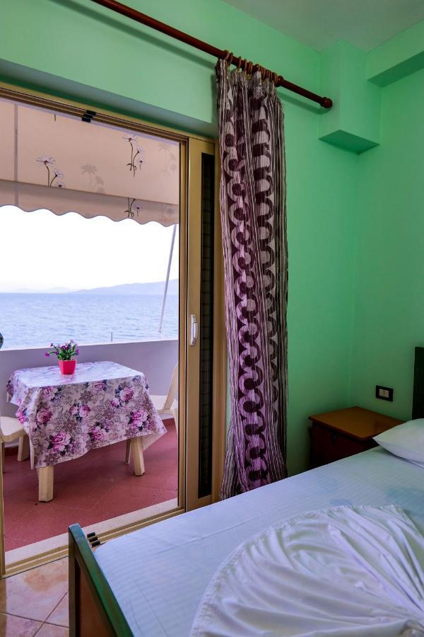 Rei Apartments Sarandë Buitenkant foto