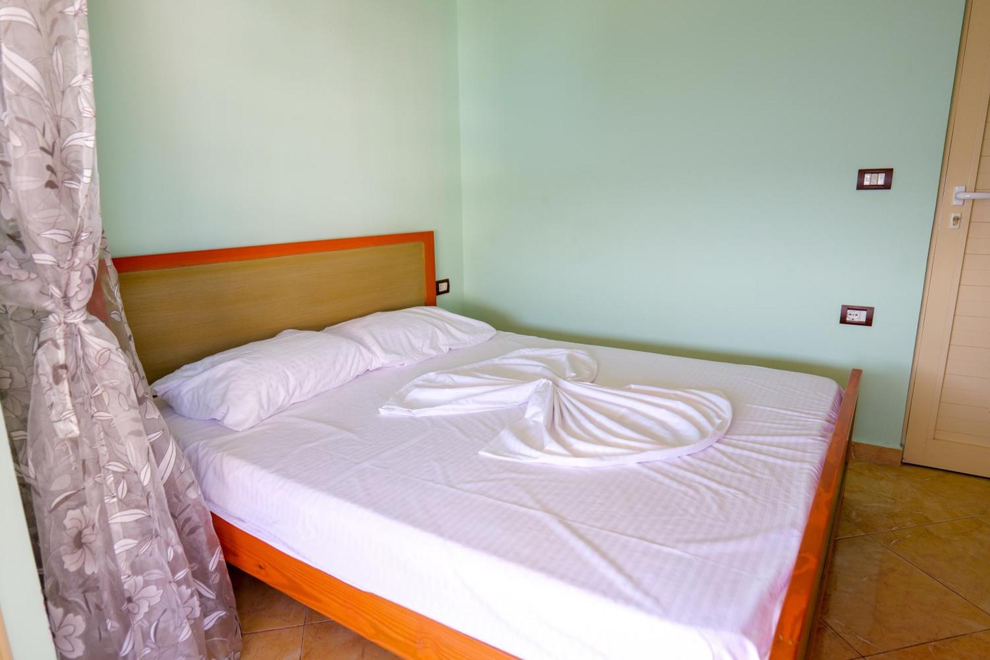 Rei Apartments Sarandë Kamer foto